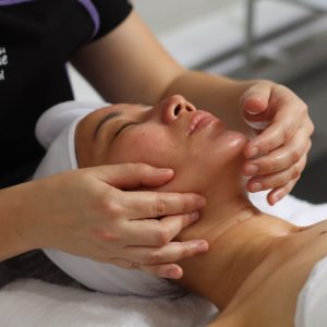 facial massage close up