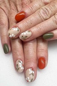 flower autumn nails